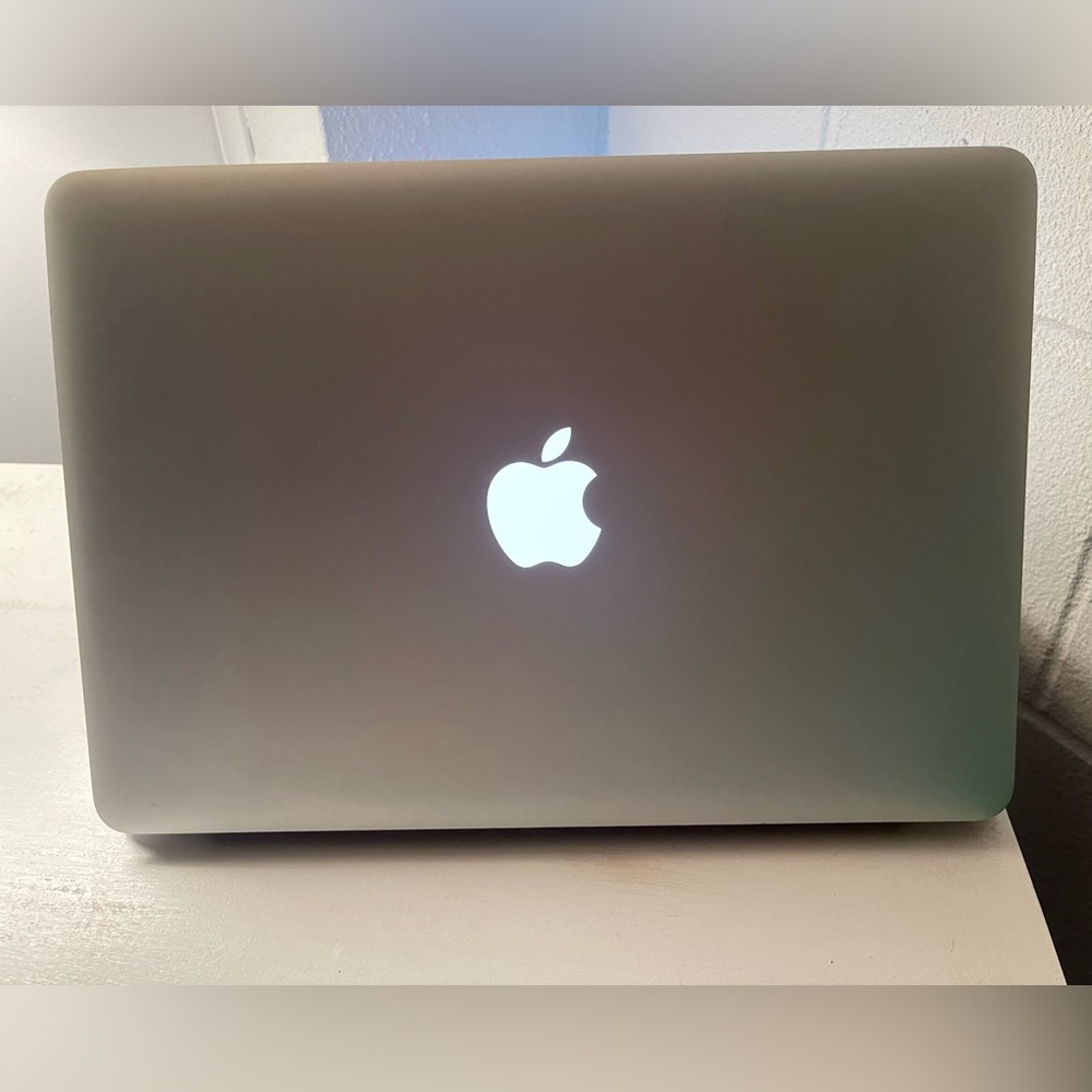 MacBook Air 13”, Gray, released mid 2017.